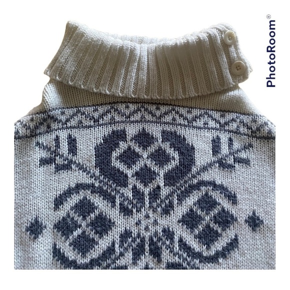 COPY - OSHKOSH-SWEATER PONCHO-3T - Picture 5 of 7